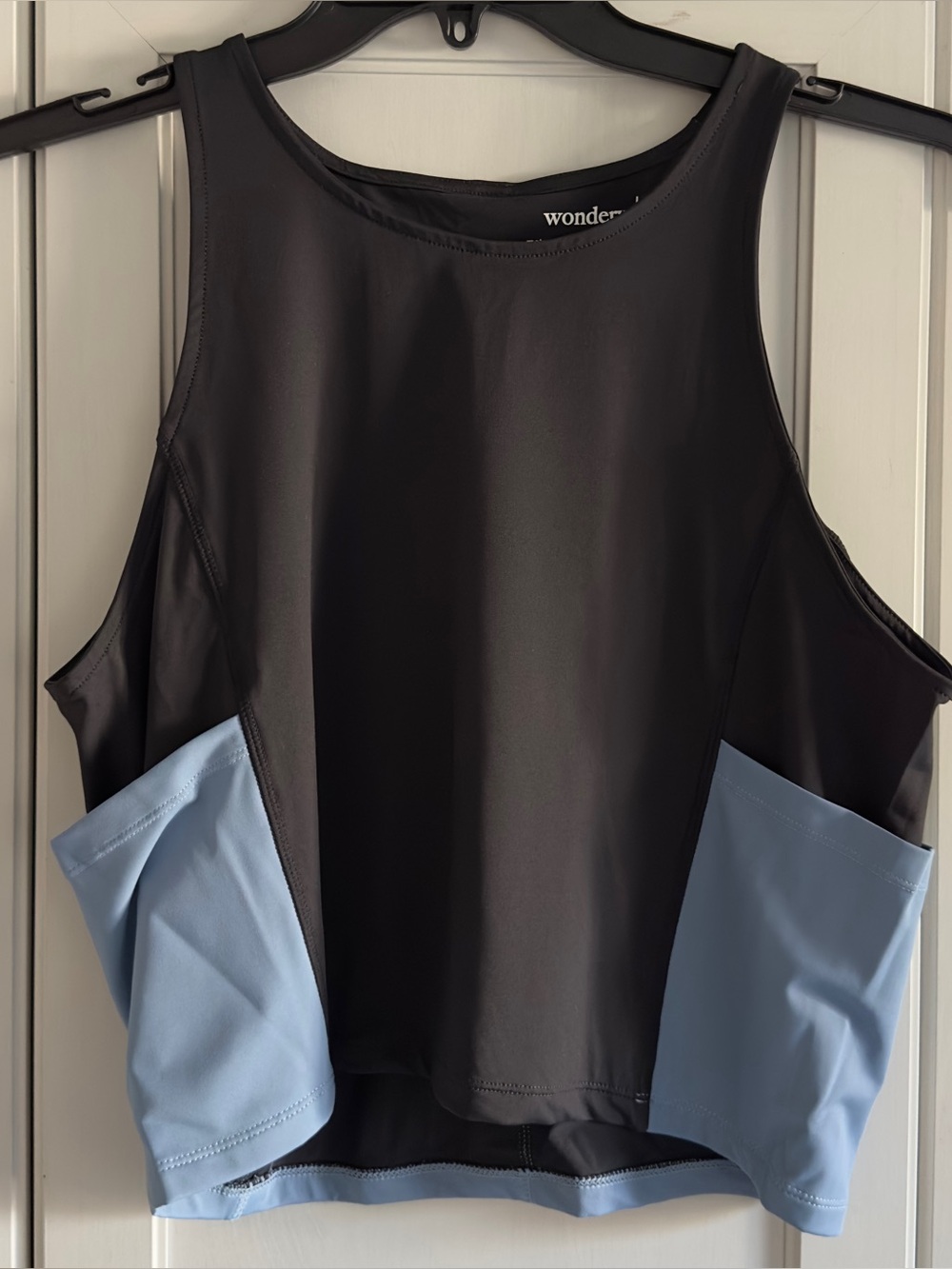 Wondery Long Day Hiking Pocket Tank Top Size Large